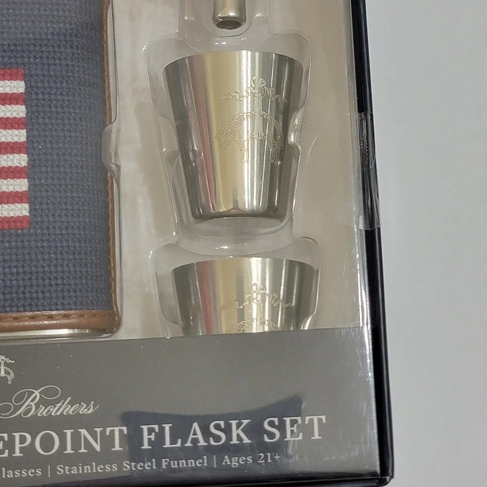 Brooks Brothers Premium Needlepoint Flask Set American Flag Stainless Steel 6oz